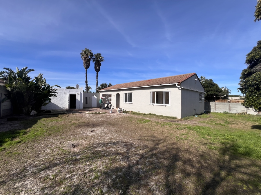 To Let 3 Bedroom Property for Rent in Flamingo Vlei Western Cape